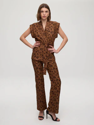 Conjunto chaleco pantalon damasco Mioh