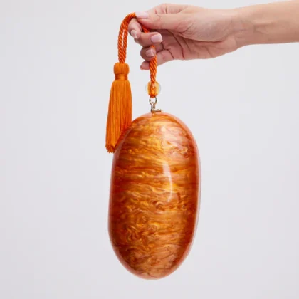 BOMBON NARANJA - Bolso efecto nacarado naranja MIOH