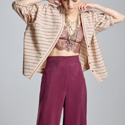 Blusa beig de rayas granates Alba Conde