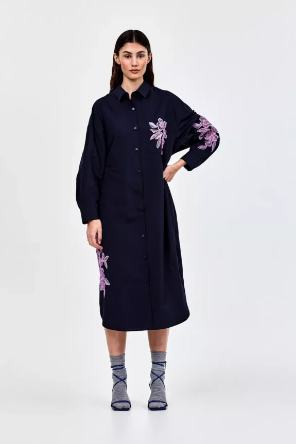 Vestido camisero marino bordado manga CKS